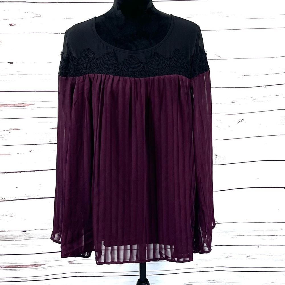 Torrid Long Sleeve Blouse Burgundy/Black Lace Trim Round Neck Size 2 US 2X
